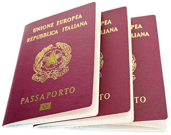 Italy passport